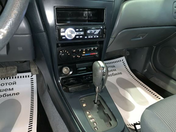 Nissan Almera Classic, 1.6 л, АТ, 2012 фото 2