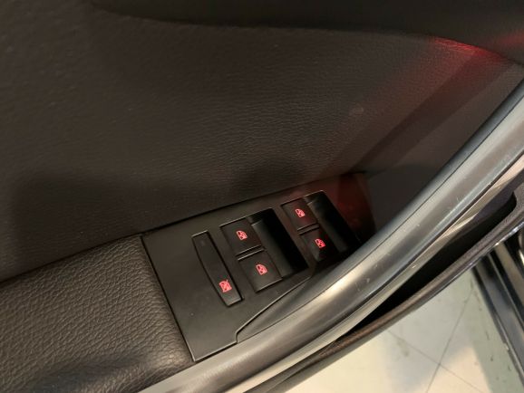 Opel Astra Cosmo, 1.6 л, АТ, 2010 фото 2