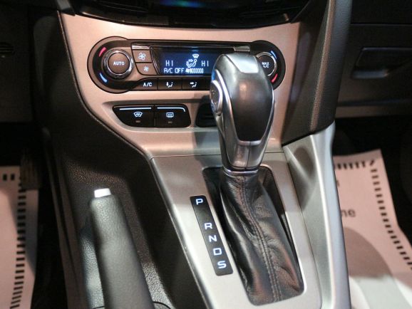 Ford Focus, 1.6 л, Робот, 2014 фото 1