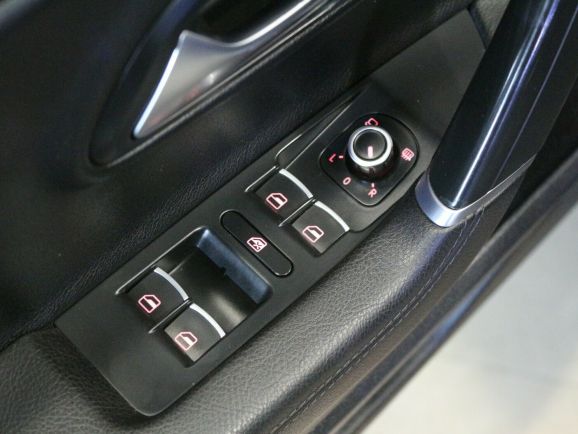 Volkswagen Passat CC, 1.8 л, Робот, 2010 фото 1