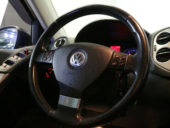Volkswagen Tiguan, 2.0 л, АТ, 2009 фото 9
