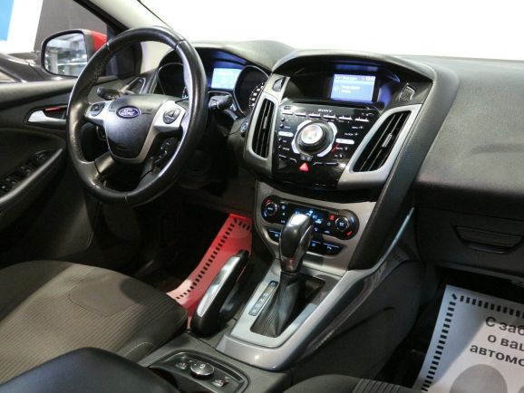 Ford Focus Titanium, 2.0 л, Робот, 2013 фото 8