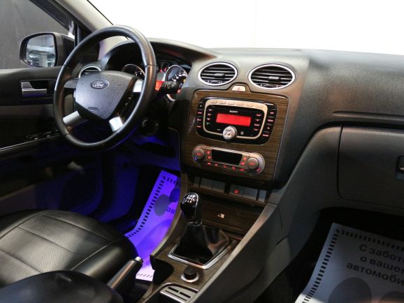 Ford Focus Ghia, 1.8 л, МТ, 2010 фото 7