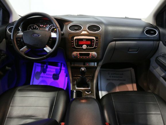 Ford Focus Ghia, 1.8 л, МТ, 2010 фото 8
