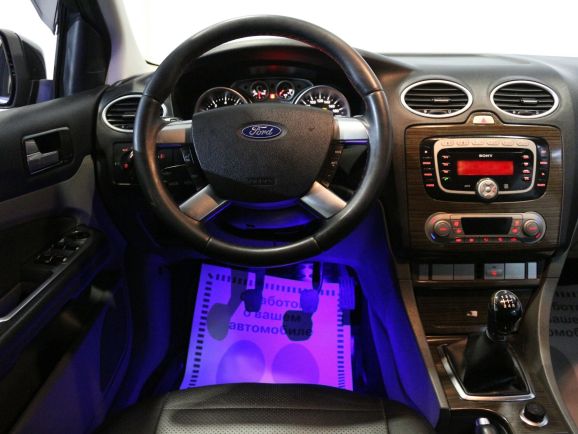Ford Focus Ghia, 1.8 л, МТ, 2010 фото 10