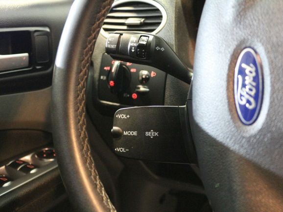 Ford Focus Titanium, 1.6 л, АТ, 2008 фото 11