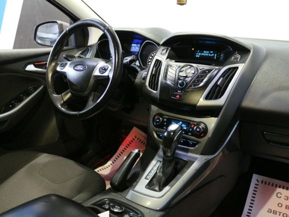 Ford Focus Titanium, 2.0 л, Робот, 2014 фото 7