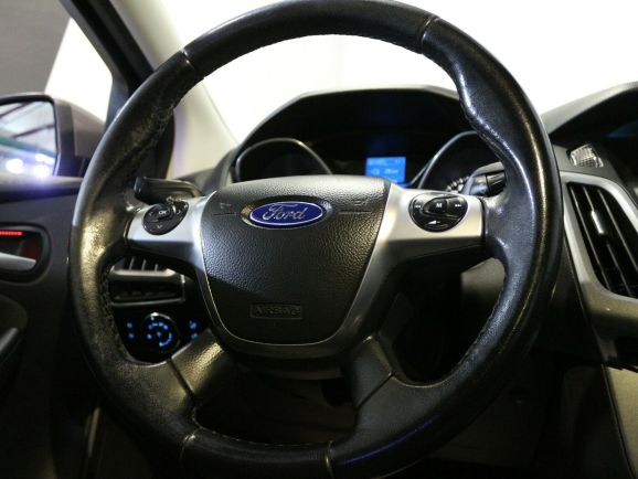 Ford Focus Titanium, 2.0 л, Робот, 2014 фото 9