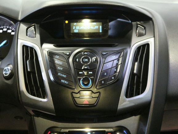 Ford Focus Titanium, 2.0 л, Робот, 2014 фото 10