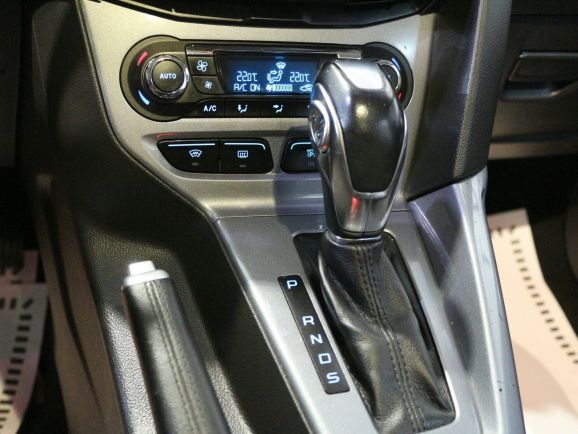 Ford Focus Titanium, 2.0 л, Робот, 2014 фото 11