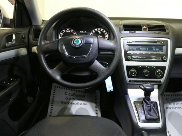 Skoda Octavia Elegance, 1.4 л, Робот, 2012 фото 9