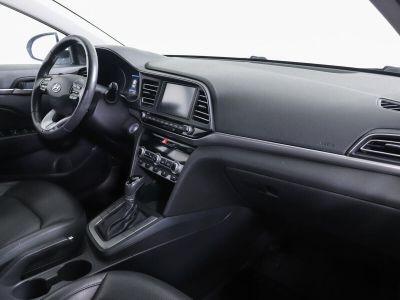 Hyundai Elantra, 2.0 л, АКПП, 2019 фото 8