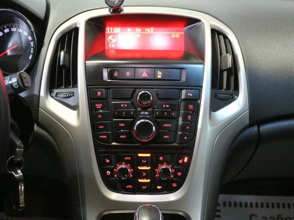 Opel Astra Cosmo, 1.4 л, АТ, 2011 фото 11