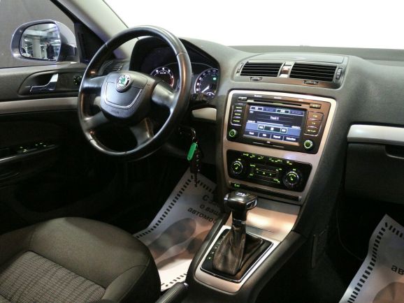Skoda Octavia Elegance, 1.4 л, Робот, 2011 фото 7