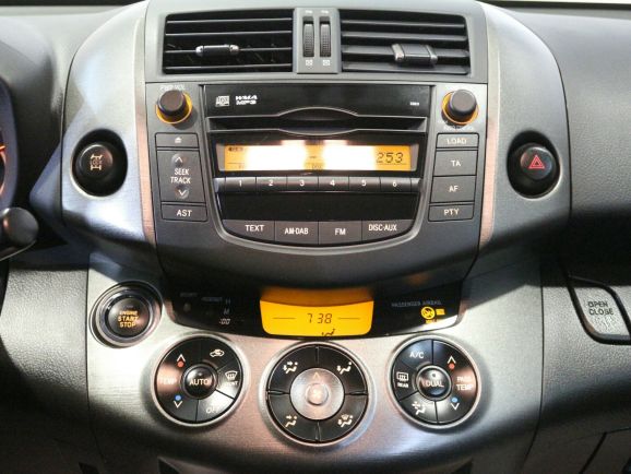 Toyota RAV4, 2.0 л, Вариатор, 2011 фото 12