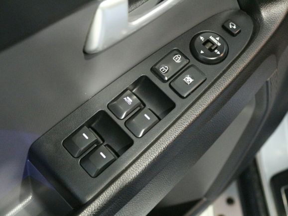 Kia Sportage Premium, 2.0 л, АТ, 2012 фото 15