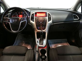 Opel Astra Cosmo, 1.6 л, АКПП, 2012 фото 8