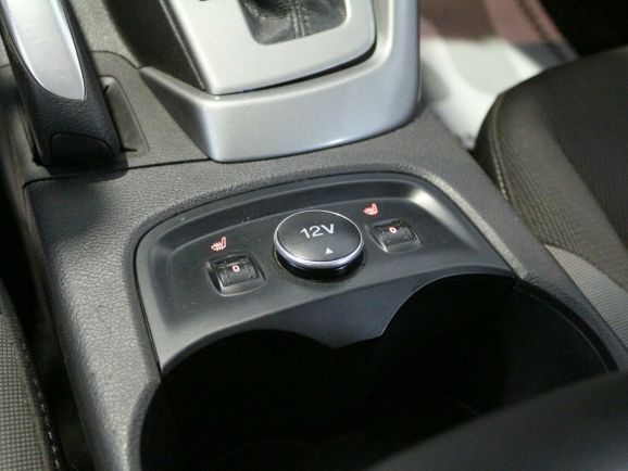 Ford Focus Trend +ESP, 2.0 л, Робот, 2013 фото 2