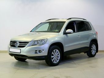 Volkswagen Tiguan Sport&Style, 2.0 л, АКПП, 2009 фото 3