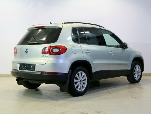 Volkswagen Tiguan Sport&Style, 2.0 л, АТ, 2009 фото 5