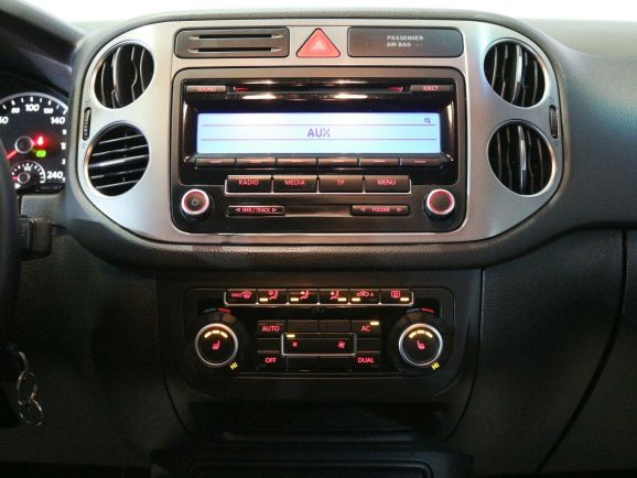 Volkswagen Tiguan Sport&Style, 2.0 л, АТ, 2009 фото 11