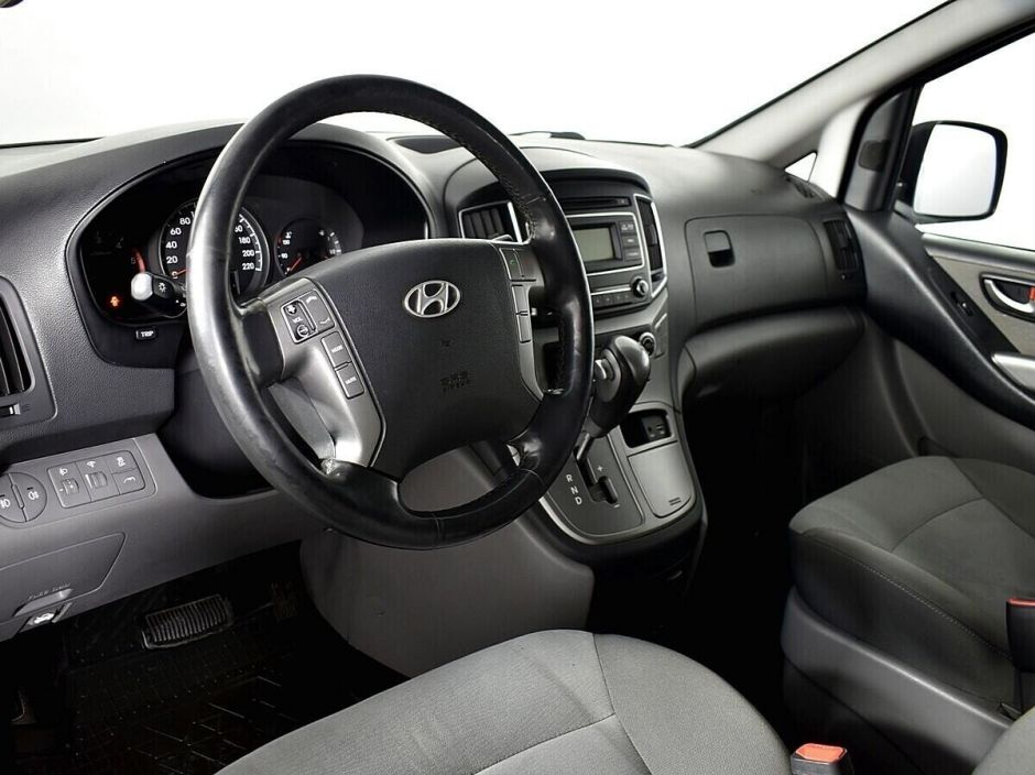 Hyundai H-1, 2.5 л, АТ, 2016 фото 7