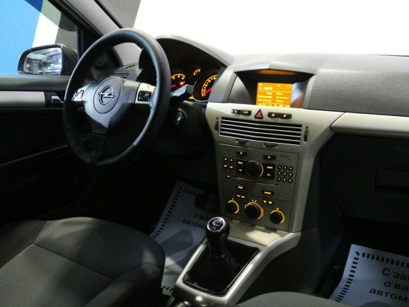 Opel Astra, 1.8 л, МТ, 2011 фото 8