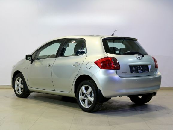 Toyota Auris, 1.6 л, Робот, 2008 фото 6