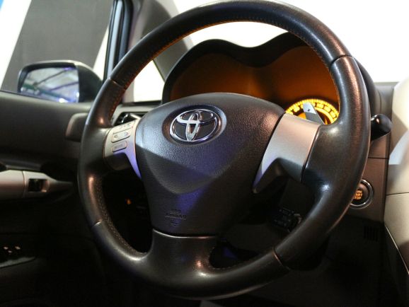 Toyota Auris, 1.6 л, Робот, 2008 фото 10