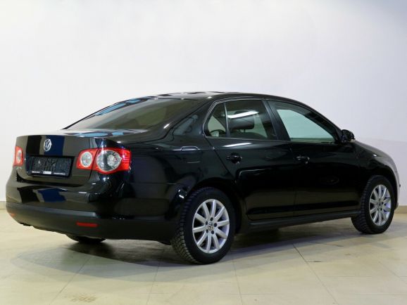 Volkswagen Jetta, 1.6 л, Робот, 2010 фото 5