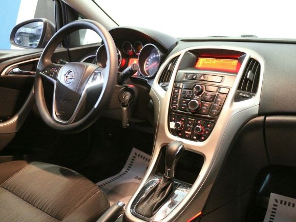 Opel Astra, 1.6 л, АТ, 2010 фото 8