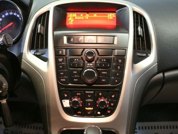 Opel Astra, 1.6 л, АТ, 2010 фото 9