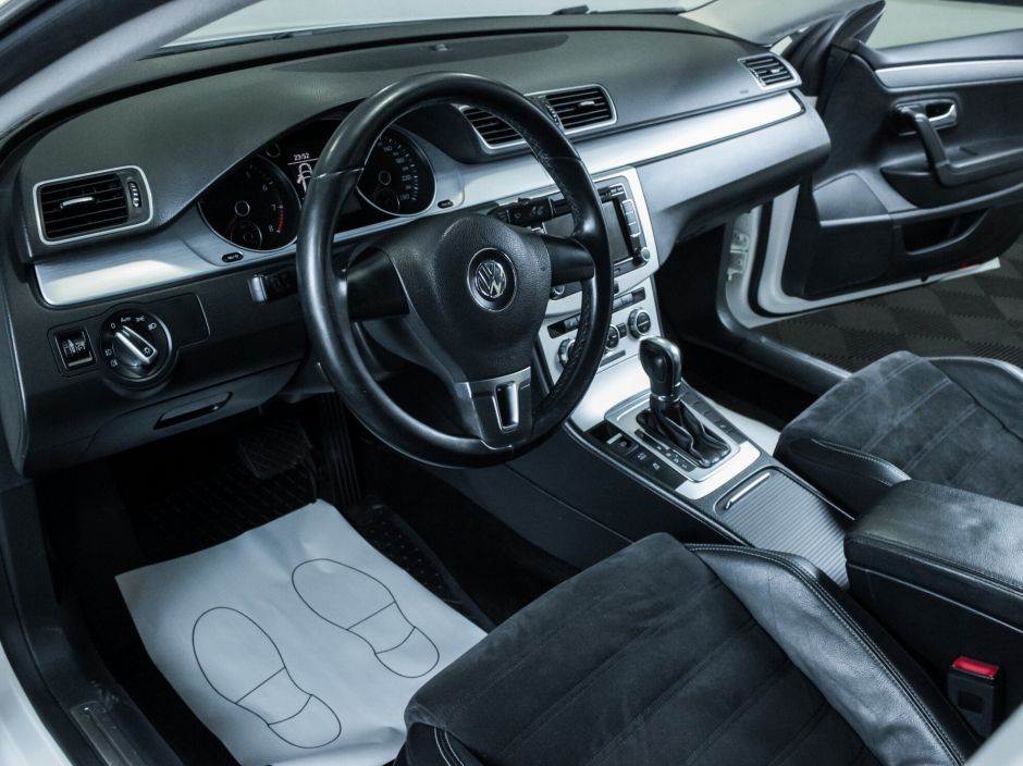 Volkswagen Passat CC, 1.8 л, Робот, 2012 фото 7