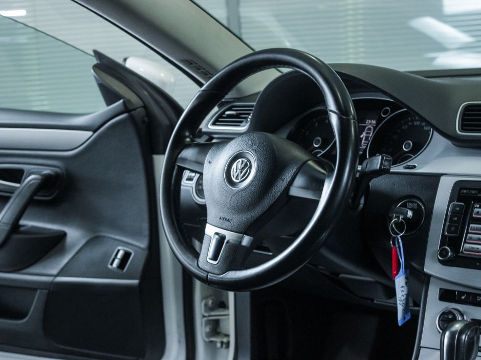 Volkswagen Passat CC, 1.8 л, Робот, 2012 фото 9
