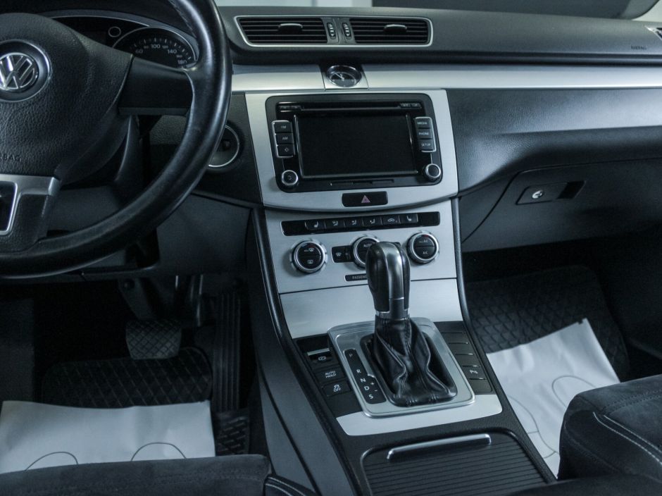 Volkswagen Passat CC, 1.8 л, Робот, 2012 фото 12