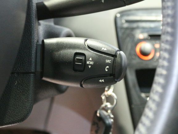 Peugeot 308, 1.6 л, АТ, 2013 фото 1