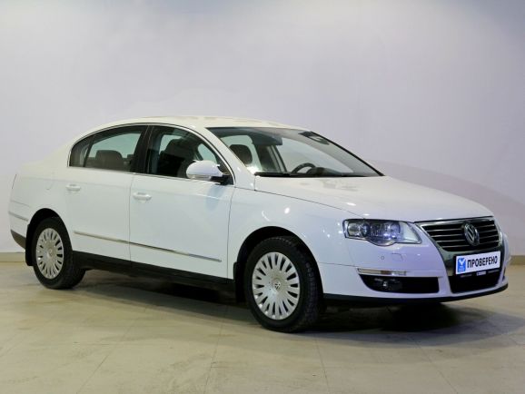 Volkswagen Passat, 1.8 л, Робот, 2010 фото 4