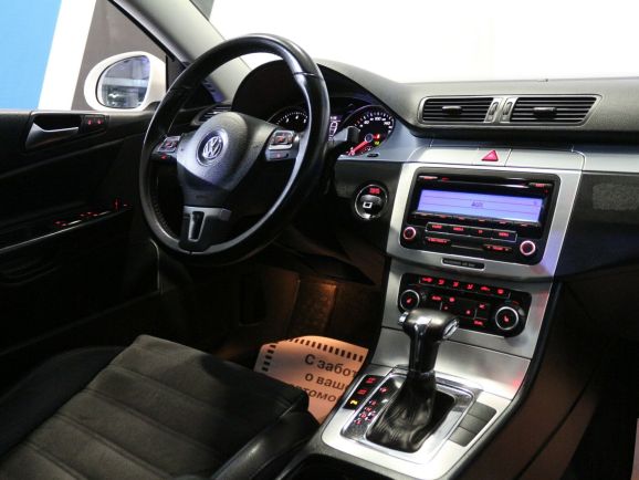 Volkswagen Passat, 1.8 л, Робот, 2010 фото 7