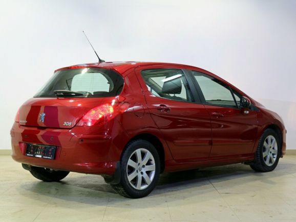 Peugeot 308, 1.6 л, АТ, 2010 фото 4