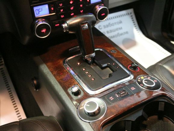 Volkswagen Touareg, 4.2 л, АТ, 2004 фото 9