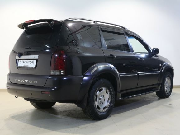 SsangYong Rexton, 2.7 л, АТ, 2011 фото 6