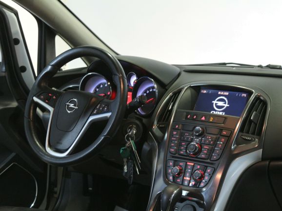 Opel Astra, 1.6 л, АТ, 2011 фото 1