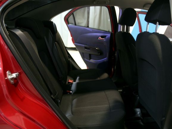 Chevrolet Aveo, 1.6 л, МТ, 2013 фото 8