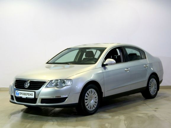 Volkswagen Passat, 1.8 л, Робот, 2009 фото 3