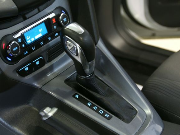 Ford Focus, 1.6 л, Робот, 2015 фото 10