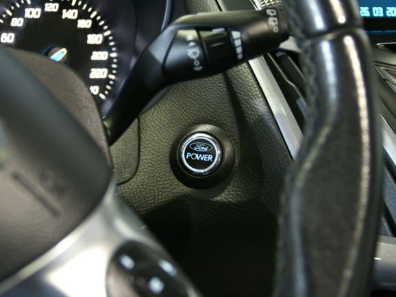 Ford Focus, 1.6 л, Робот, 2015 фото 1