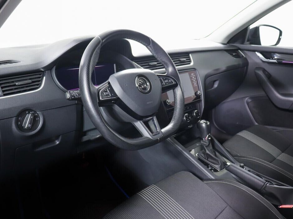 Skoda Octavia, 1.8 л, Робот, 2018 фото 7