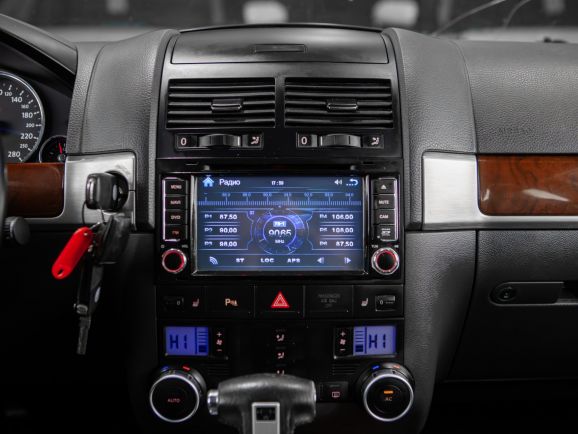 Volkswagen Touareg, АТ, 2008 фото 2