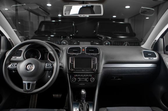 Volkswagen Golf, Робот, 2012 фото 8