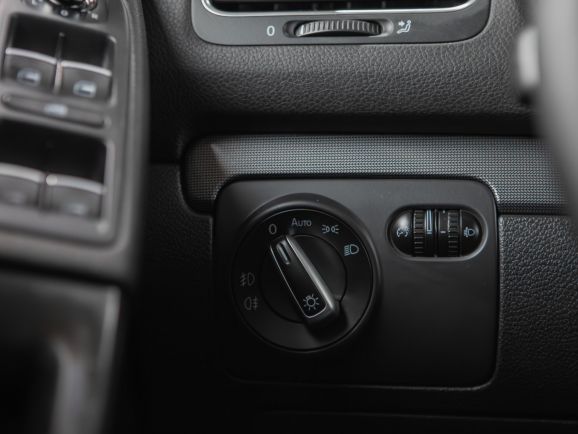 Volkswagen Golf, Робот, 2012 фото 9